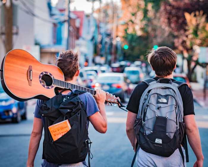 walking with guiter